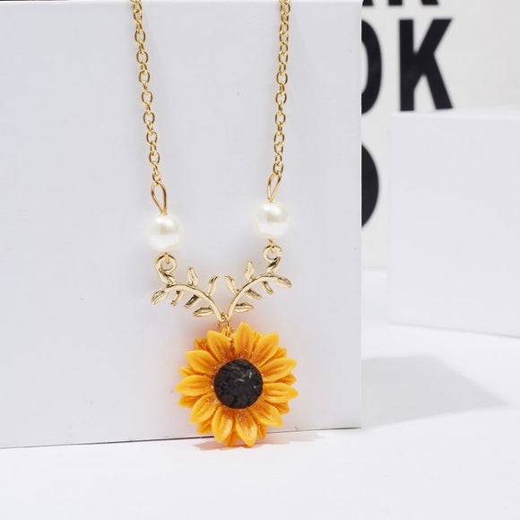 Sunflower Necklace with Pearls pic1